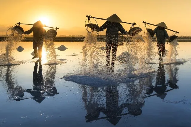 AILLEURS EN ASIE TRANSPORTS