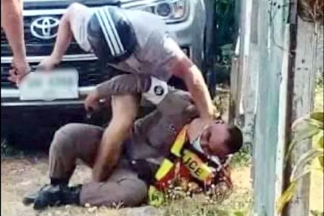 MAUVAIS TOURISTES EN THAILANDE