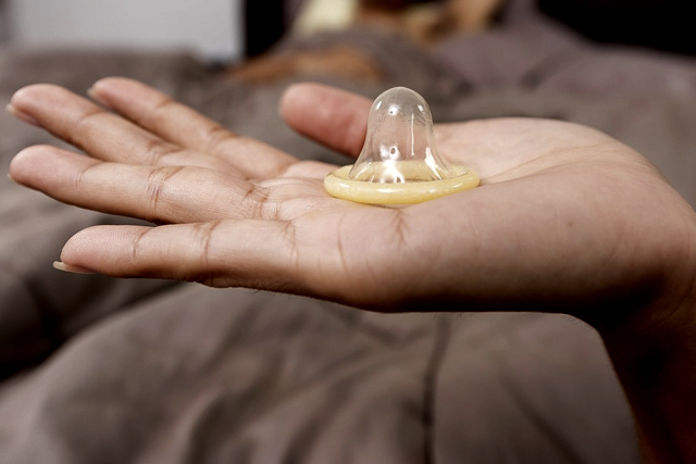 SIDA ET AUTRES INFECTIONS SEXUELLES EN THAILANDE