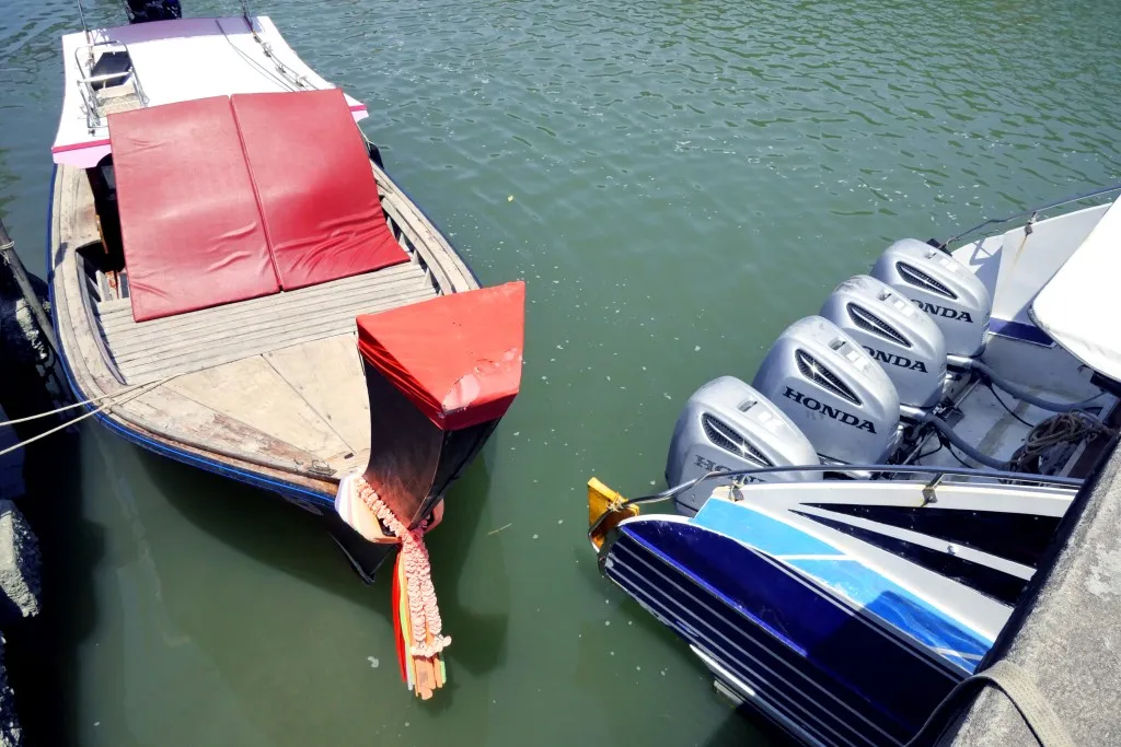 LONG TAIL BOATS ET SPEED BOATS EN THAILANDE