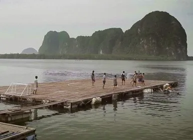 terrain de foot à Koh Panyee